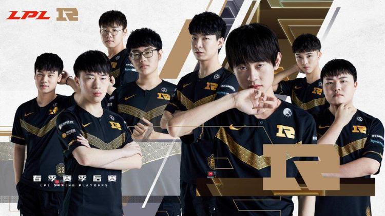 他迅速从替 他迅速从替