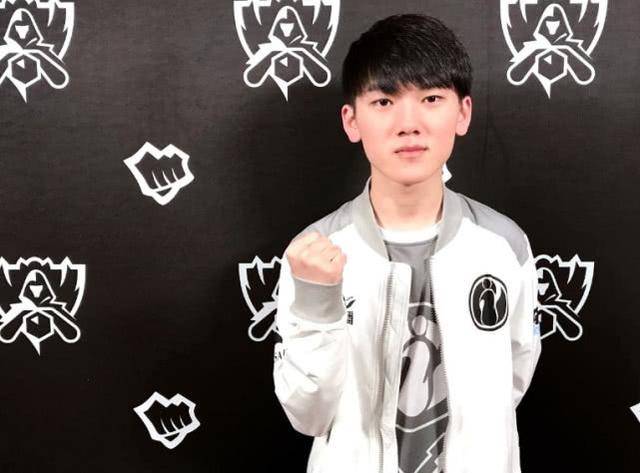 许多年轻人 许多年轻人